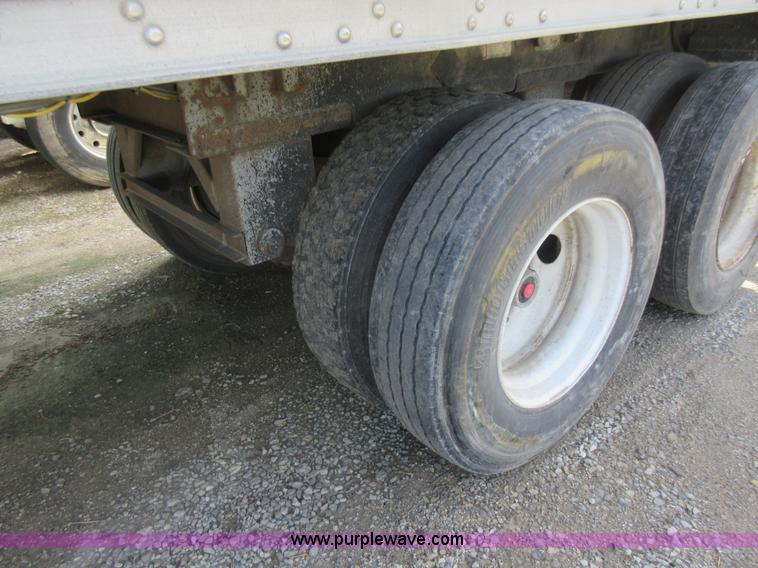 image for item AX9401 2002 Wilson DWH-400 hopper grain trailer