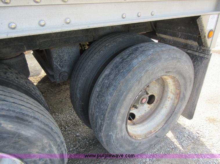 image for item AX9401 2002 Wilson DWH-400 hopper grain trailer