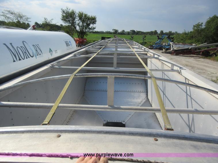 image for item AX9401 2002 Wilson DWH-400 hopper grain trailer