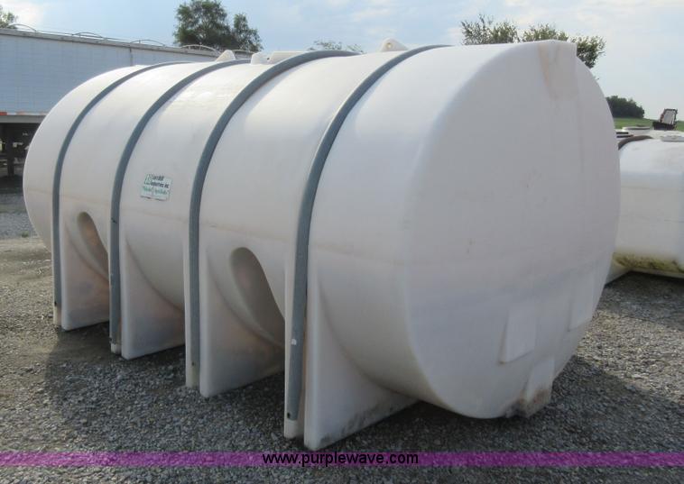 image for item AX9402 3,000 gallon poly tank