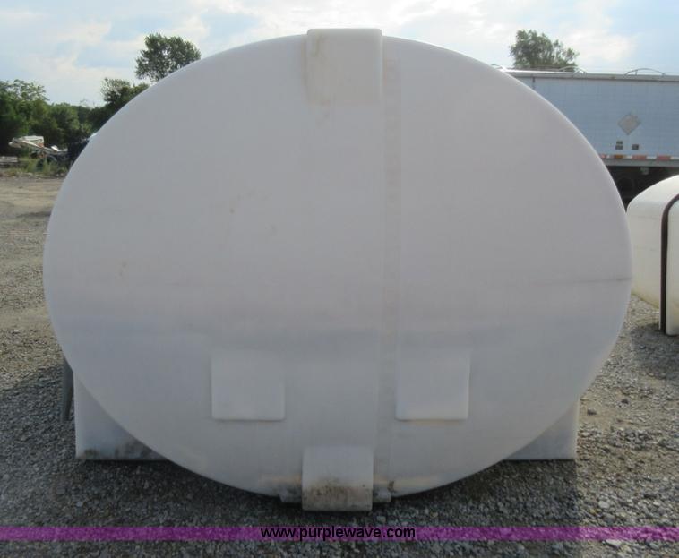 image for item AX9402 3,000 gallon poly tank