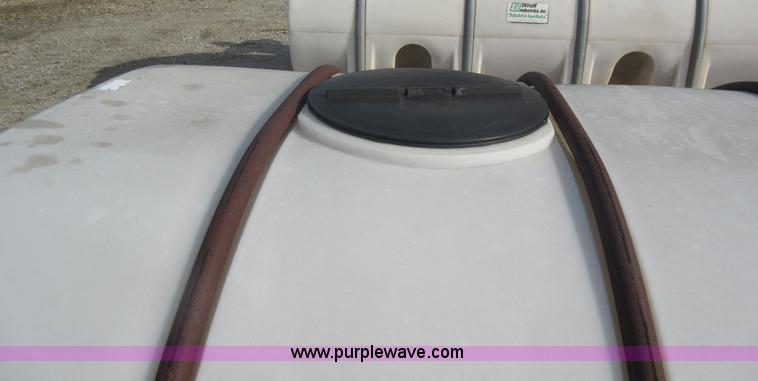 image for item AX9403 1,600 gallon poly tank