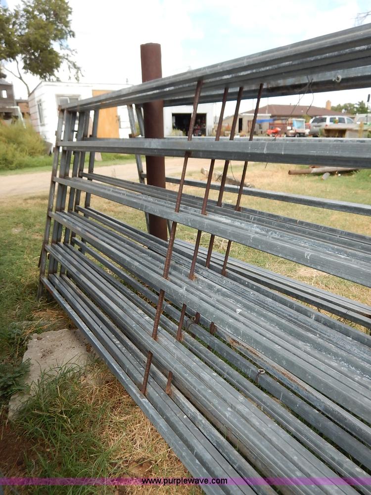 image for item BH9974 (9) cattle panels