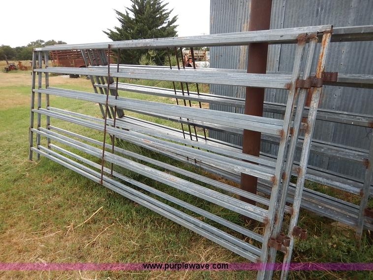 image for item BH9974 (9) cattle panels
