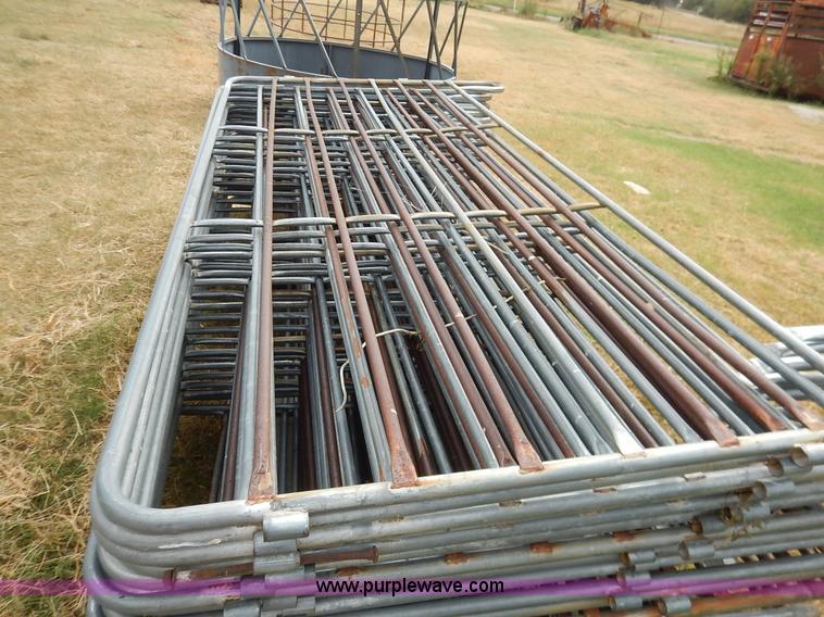 image for item BH9975 (22) cattle panels