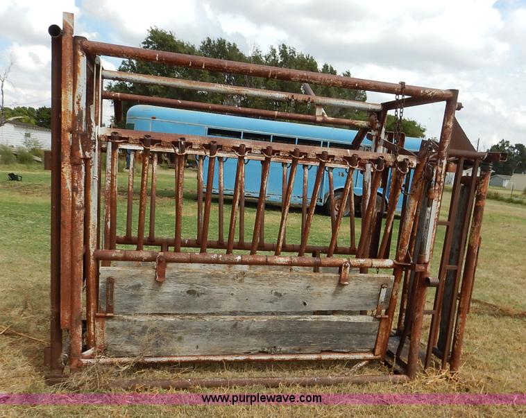 image for item BH9977 Pearson squeeze chute