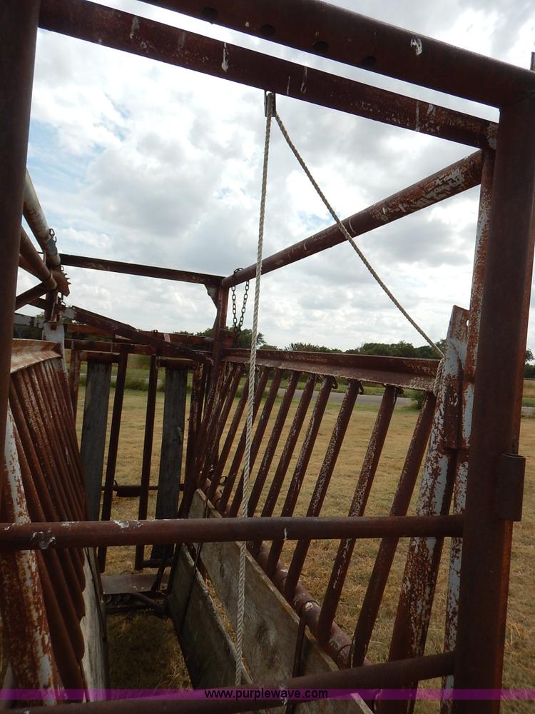 image for item BH9977 Pearson squeeze chute