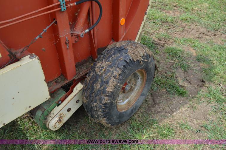 image for item BR9900 Krone RR150 round baler