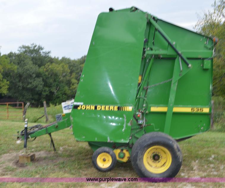 image for item BR9901 John Deere 535 round baler