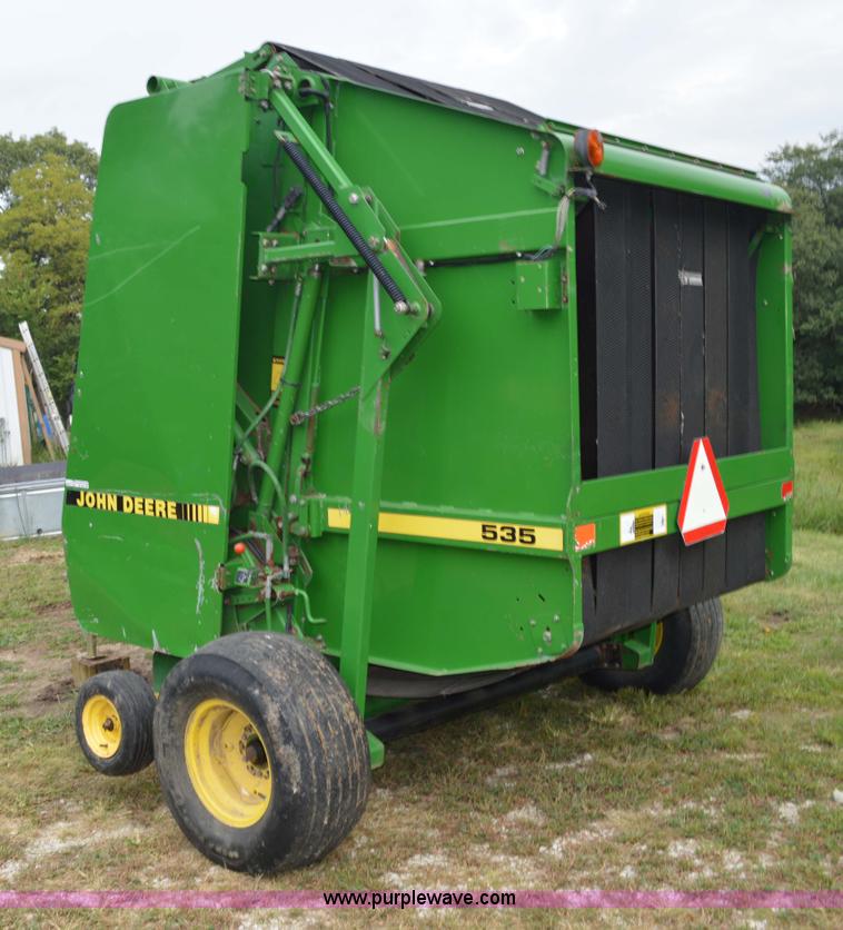 image for item BR9901 John Deere 535 round baler