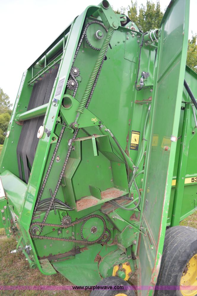 image for item BR9901 John Deere 535 round baler