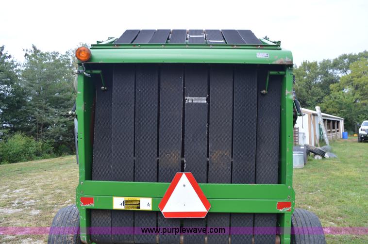 image for item BR9901 John Deere 535 round baler