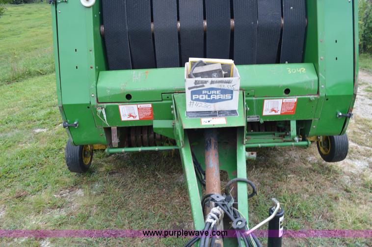 image for item BR9901 John Deere 535 round baler
