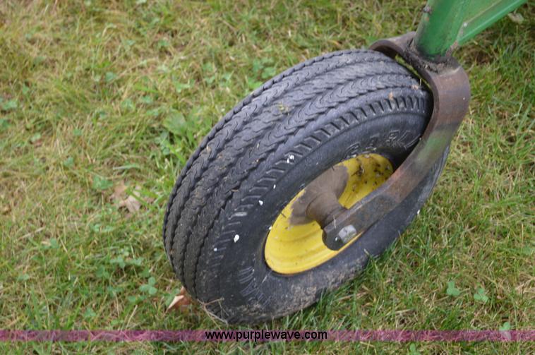 image for item BR9906 John Deere 652 rake