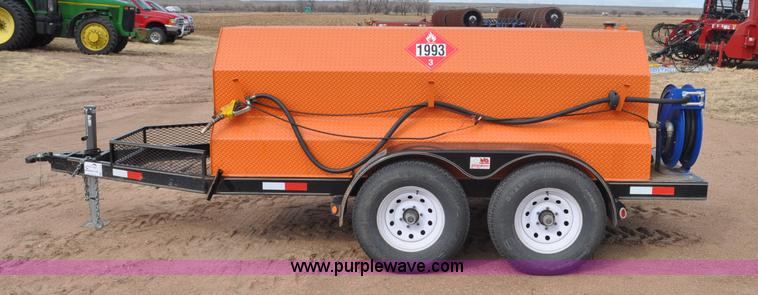 image for item F2326 2012 WG FT975 fuel trailer