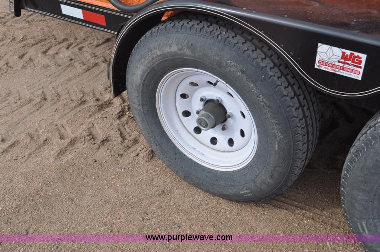 image for item F2326 2012 WG FT975 fuel trailer