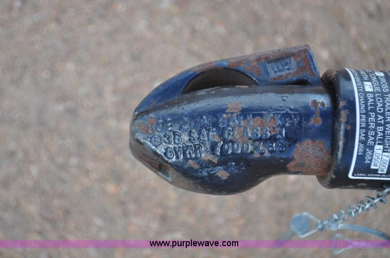 image for item F2326 2012 WG FT975 fuel trailer