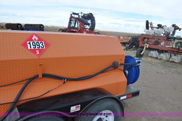 image for item F2326 2012 WG FT975 fuel trailer