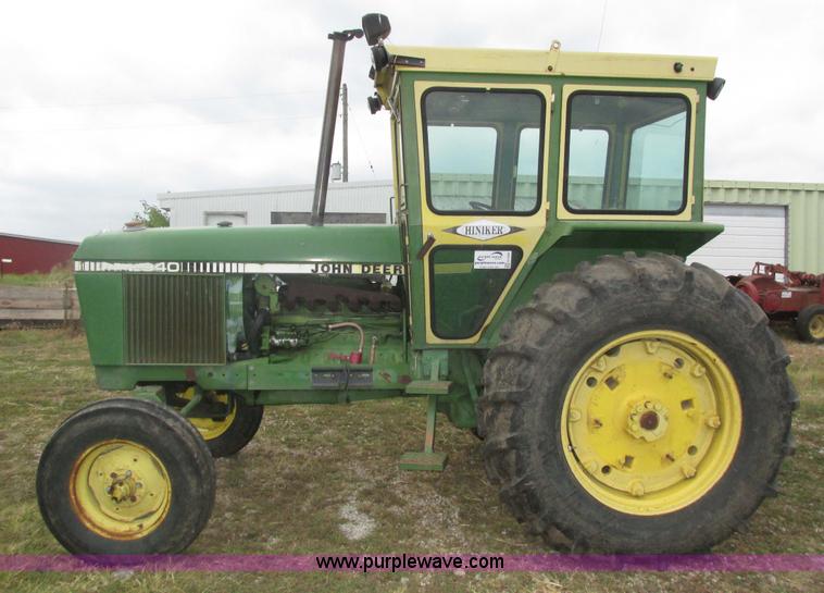 image for item H1203 1980 John Deere 2940 tractor