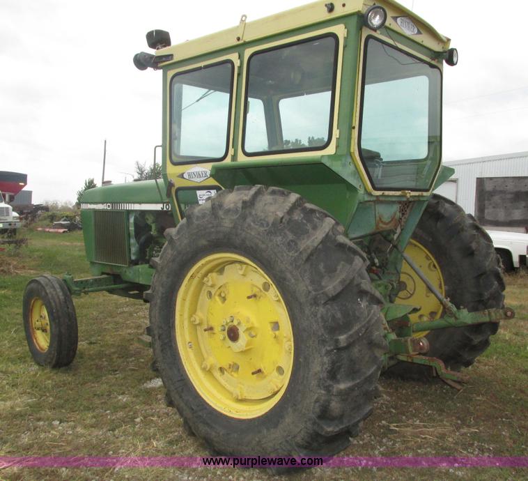 image for item H1203 1980 John Deere 2940 tractor