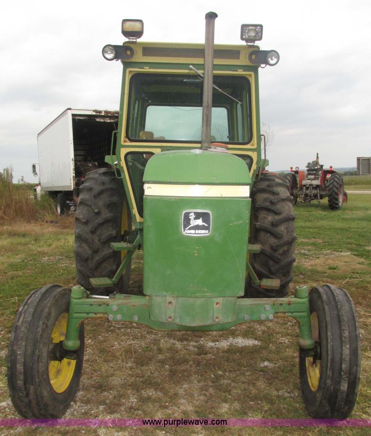 image for item H1203 1980 John Deere 2940 tractor