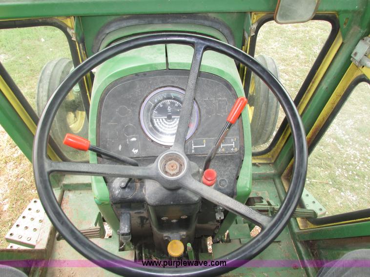 image for item H1203 1980 John Deere 2940 tractor