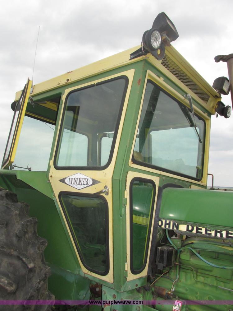 image for item H1203 1980 John Deere 2940 tractor