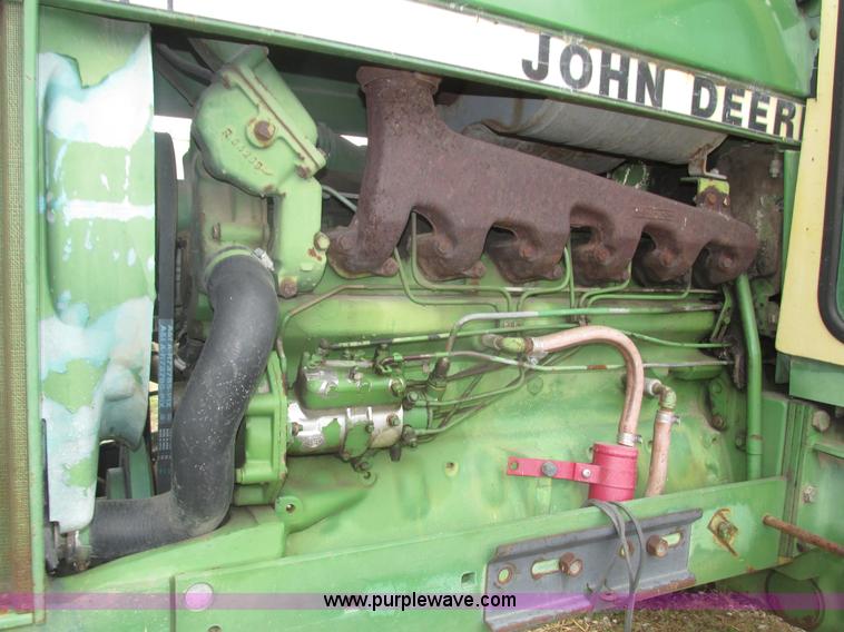 image for item H1203 1980 John Deere 2940 tractor