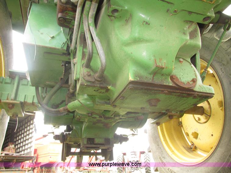 image for item H1203 1980 John Deere 2940 tractor