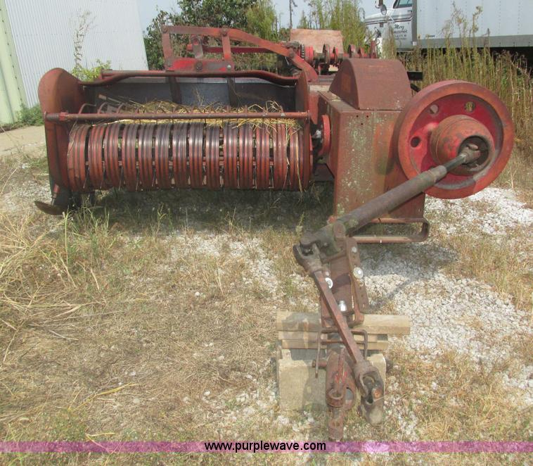 image for item H1205 Massey-Ferguson 10 square baler