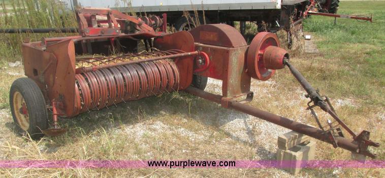 image for item H1205 Massey-Ferguson 10 square baler