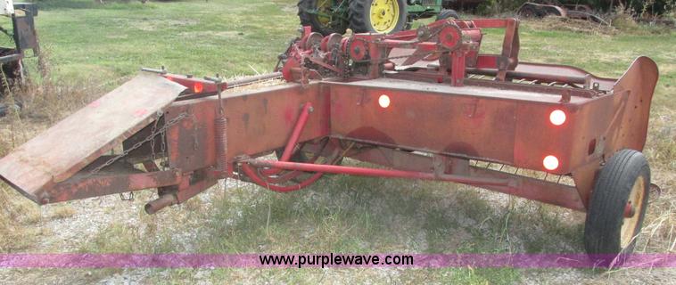 image for item H1205 Massey-Ferguson 10 square baler