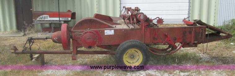 image for item H1205 Massey-Ferguson 10 square baler