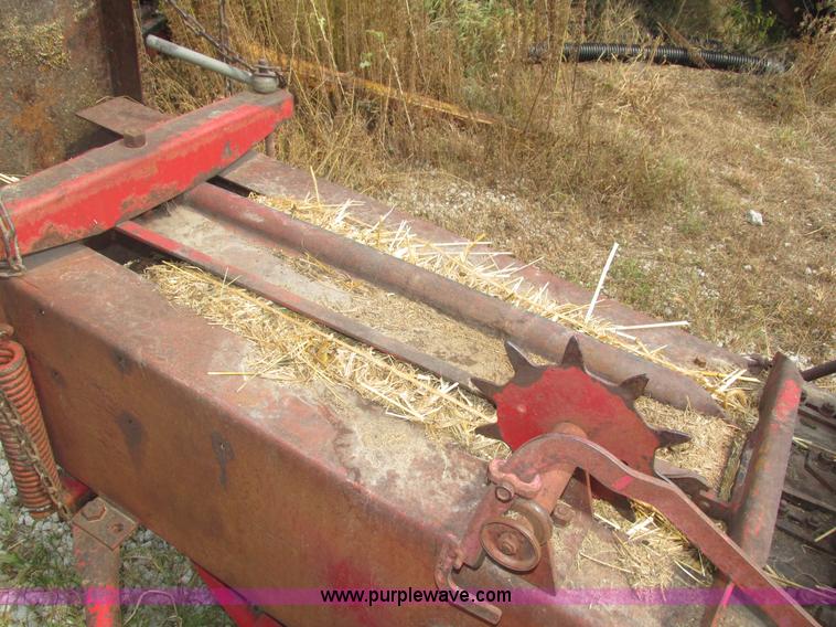 image for item H1205 Massey-Ferguson 10 square baler