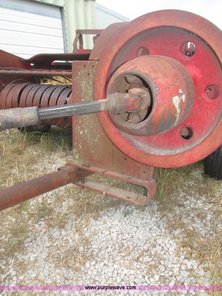 image for item H1205 Massey-Ferguson 10 square baler
