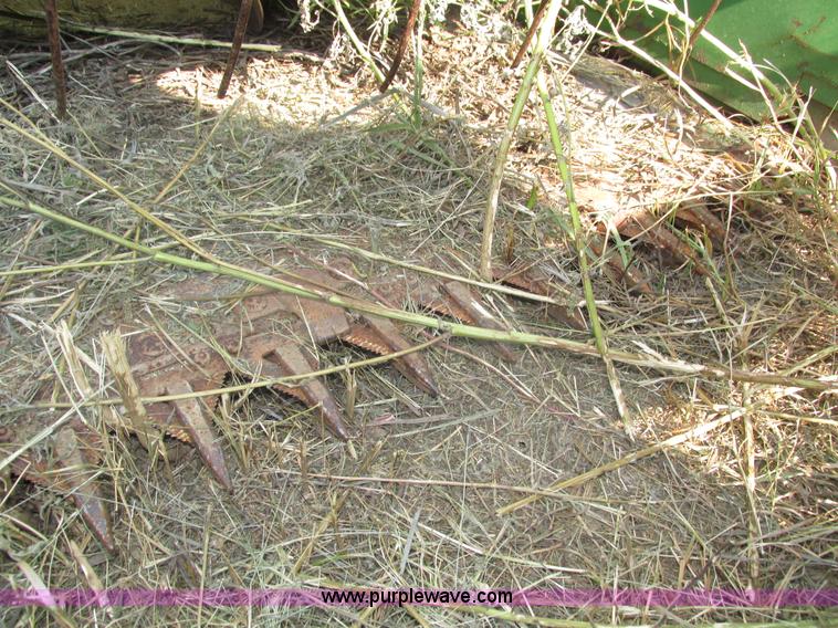 image for item H1212 John Deere 220 bean head