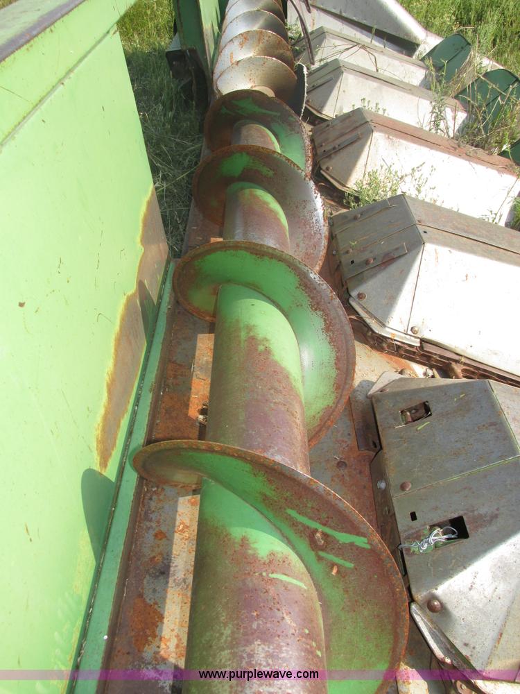 image for item H1213 John Deere 644 corn head