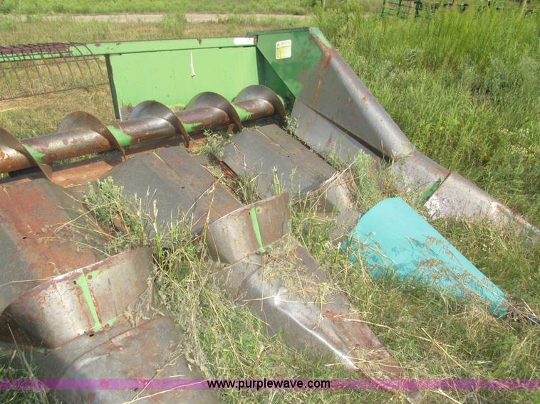 image for item H1213 John Deere 644 corn head