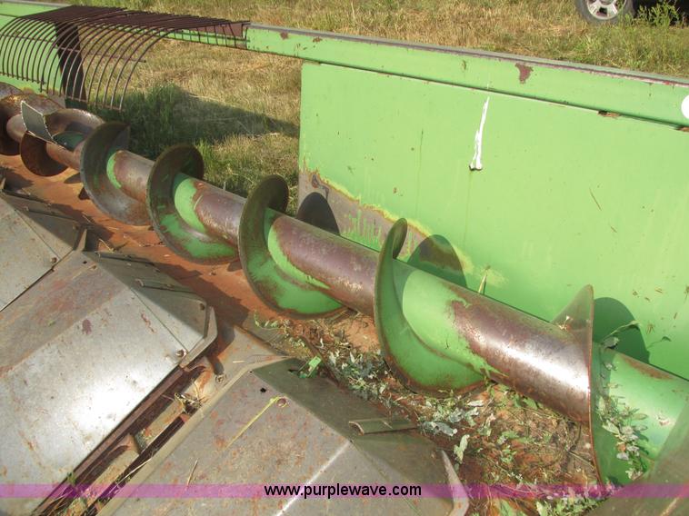 image for item H1213 John Deere 644 corn head