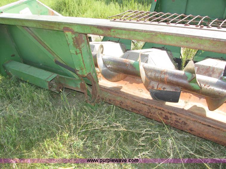 image for item H1213 John Deere 644 corn head