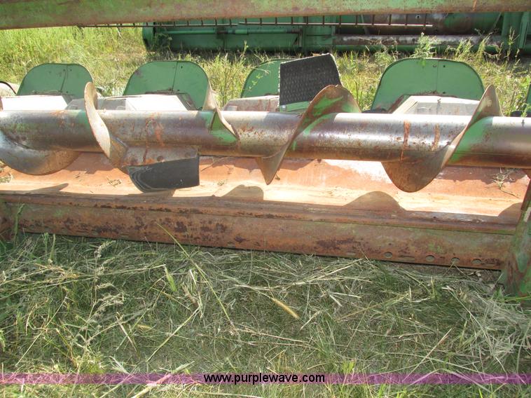 image for item H1213 John Deere 644 corn head