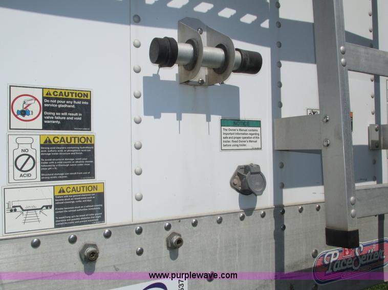 image for item H4537 2008 Wilson DWH-550 double hopper grain trailer