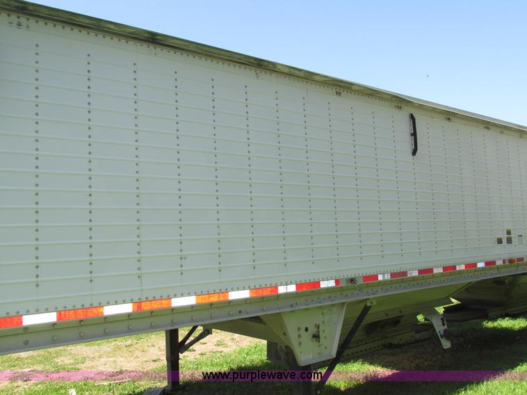 image for item H4537 2008 Wilson DWH-550 double hopper grain trailer