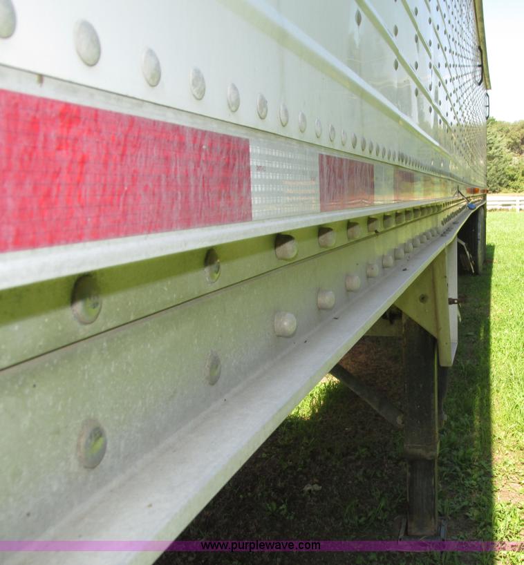 image for item H4537 2008 Wilson DWH-550 double hopper grain trailer