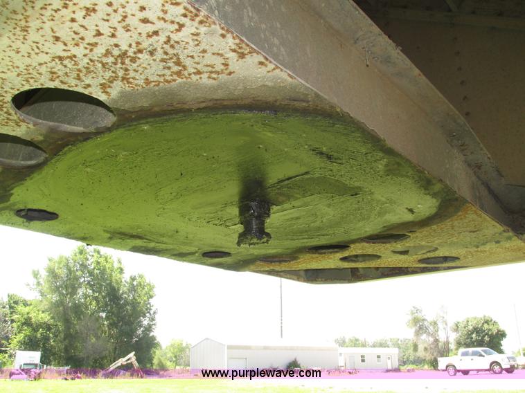 image for item H4537 2008 Wilson DWH-550 double hopper grain trailer