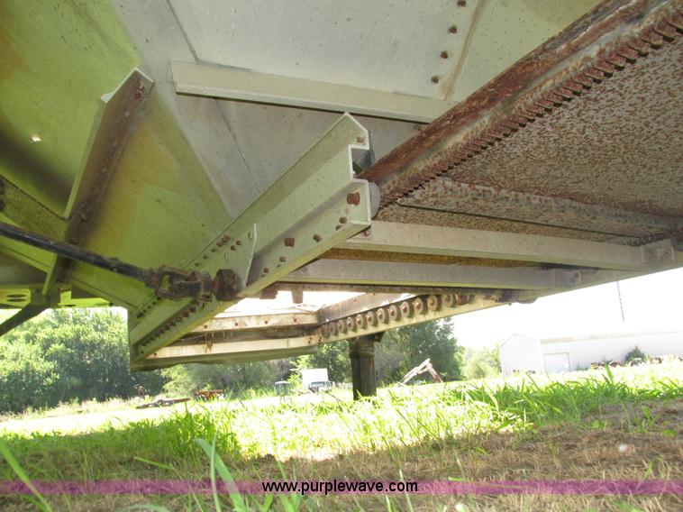 image for item H4537 2008 Wilson DWH-550 double hopper grain trailer