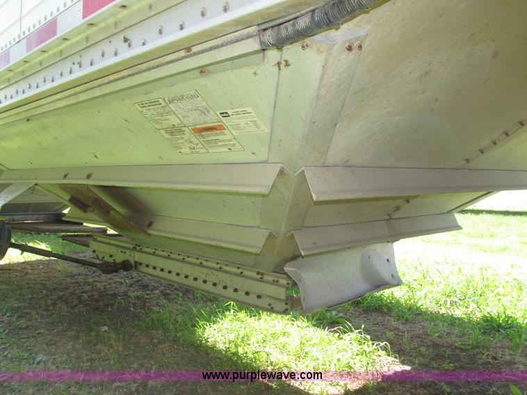 image for item H4537 2008 Wilson DWH-550 double hopper grain trailer