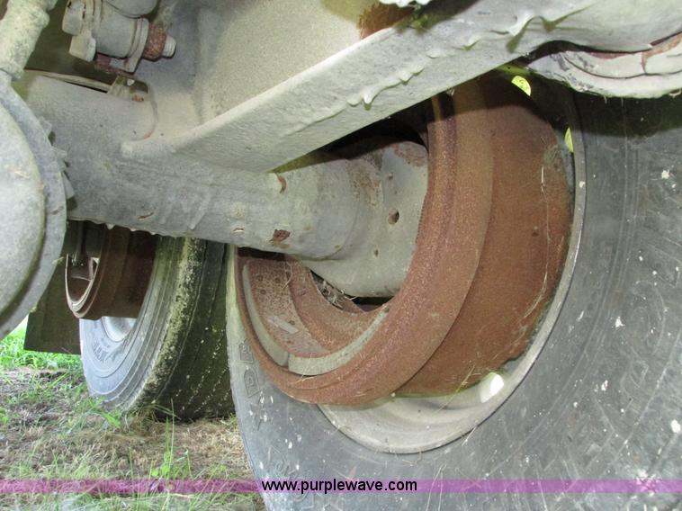 image for item H4537 2008 Wilson DWH-550 double hopper grain trailer