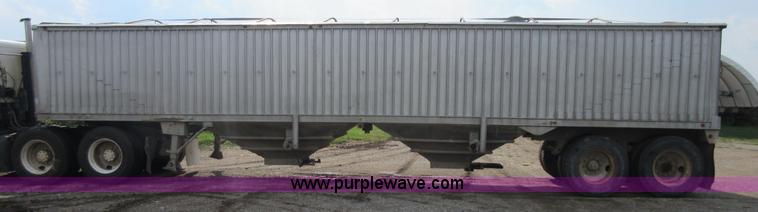 image for item I1986 1980 Trailmobile OVGH-2CAH grain trailer