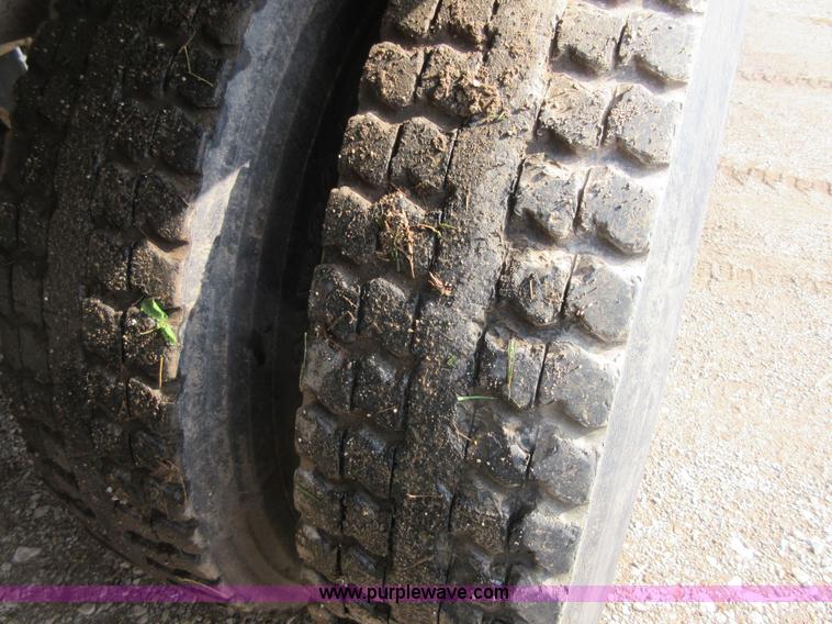 image for item I1986 1980 Trailmobile OVGH-2CAH grain trailer